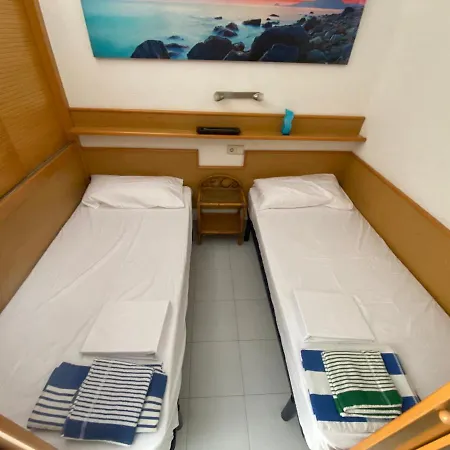 Apartment Apartamento Con Servicios, Piscina Y Parking Privado Max 4 Pax Salou