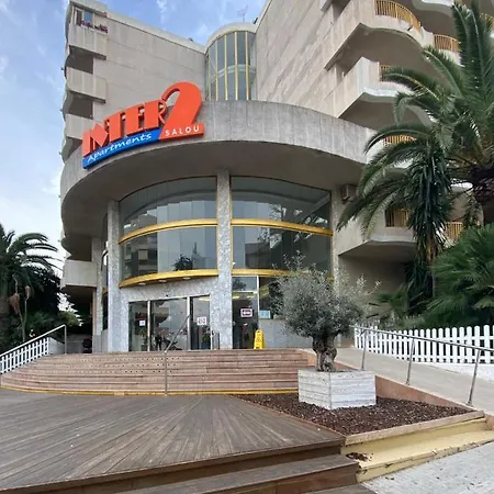 Apartamento Con Servicios, Piscina Y Parking Privado Max 4 Pax *