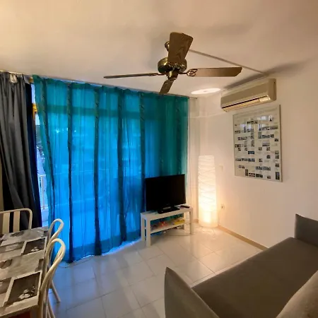 Apartamento Con Servicios, Piscina Y Parking Privado Max 4 Pax Apartment