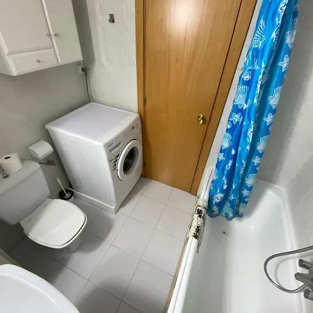 Apartamento Con Servicios, Piscina Y Parking Privado Max 4 Pax アパート サロウ
